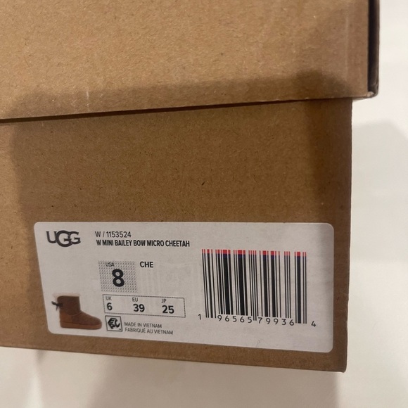 Women’s UGG Brown Furry Boots - Picture 5 of 6